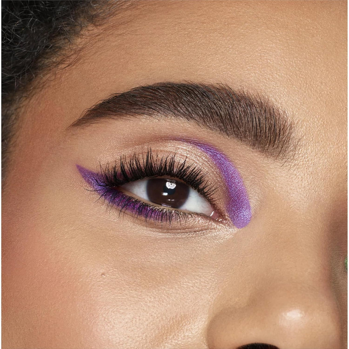 CoverGirl Lash Blast Fusion Mascara – 885 Very Black – photo 4 of 5